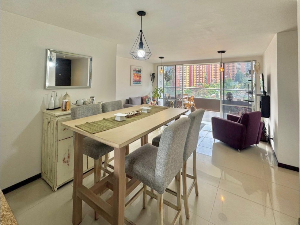 APARTAMENTO EN VENTA EN LOS BALSOS, EL POBLADO — foto 2