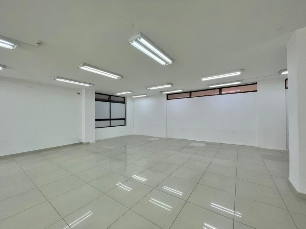 LOCAL EN ARRIENDO Y VENTA EN MEDELLÍN SAN JUAN — foto 3