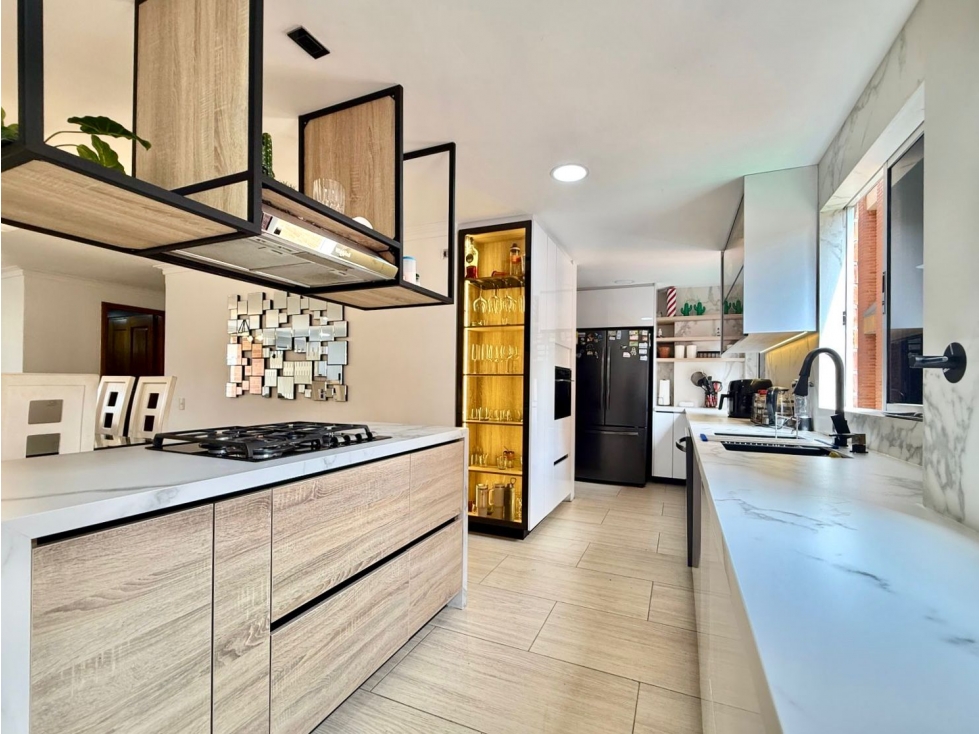 VENTA DE APARTAMENTO - LAURELES (MEDELLIN) — foto 2