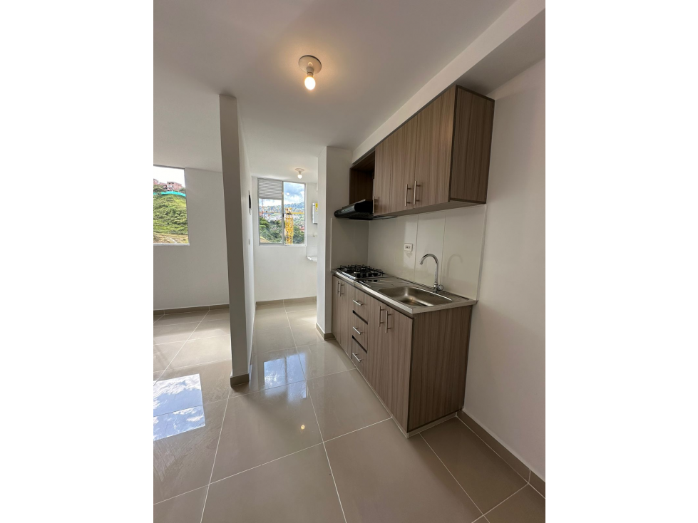 SE VENDE APARTAMENTO EN BLANQUIZAL — foto 3