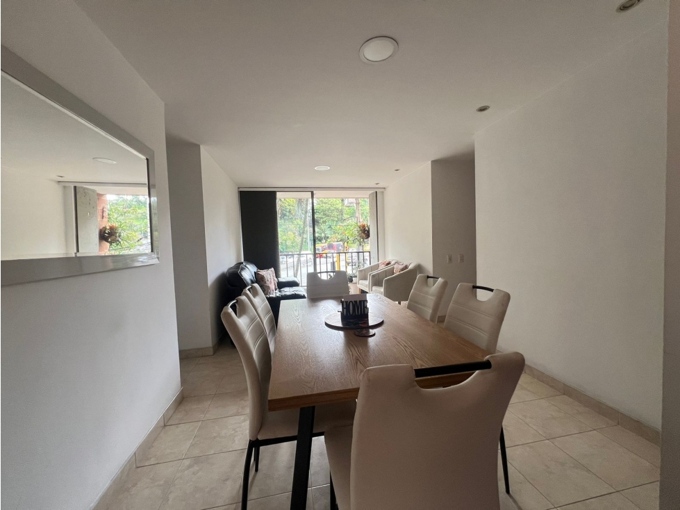 SE VENDE APARTAMENTO EN ENVIGADO PARTE BAJA
