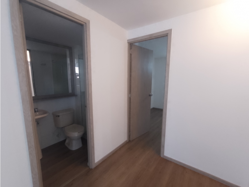 SE ARRIENDA APARTAMENTO POR LA AGUACATALA — foto 3