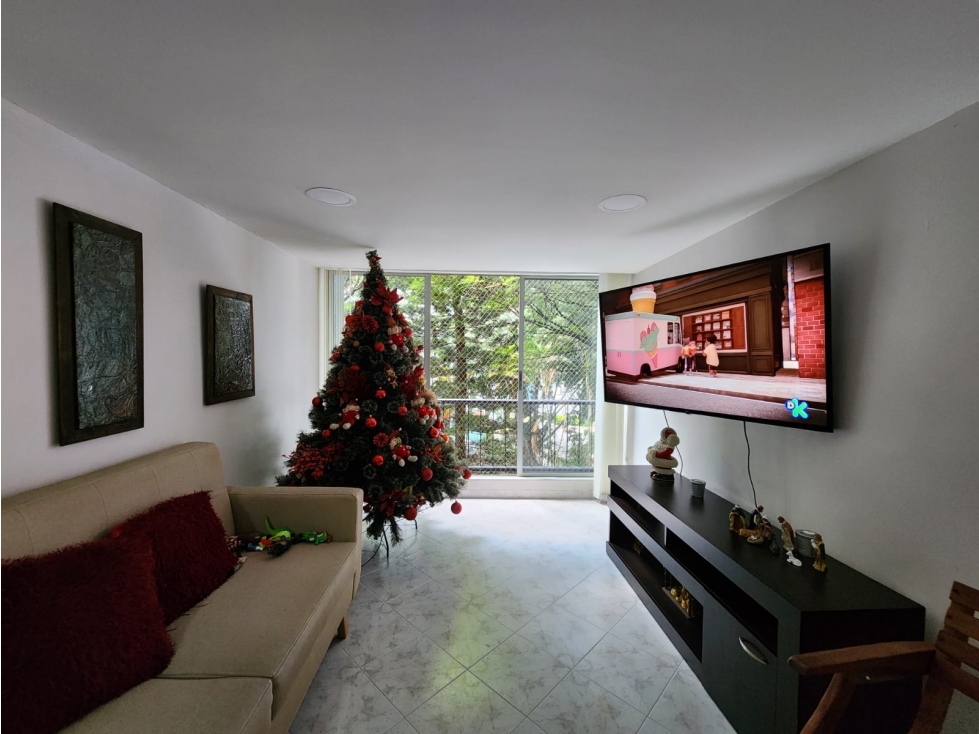 SE VENDE APARTAMENTO EN ENVIGADO PARTE BAJA