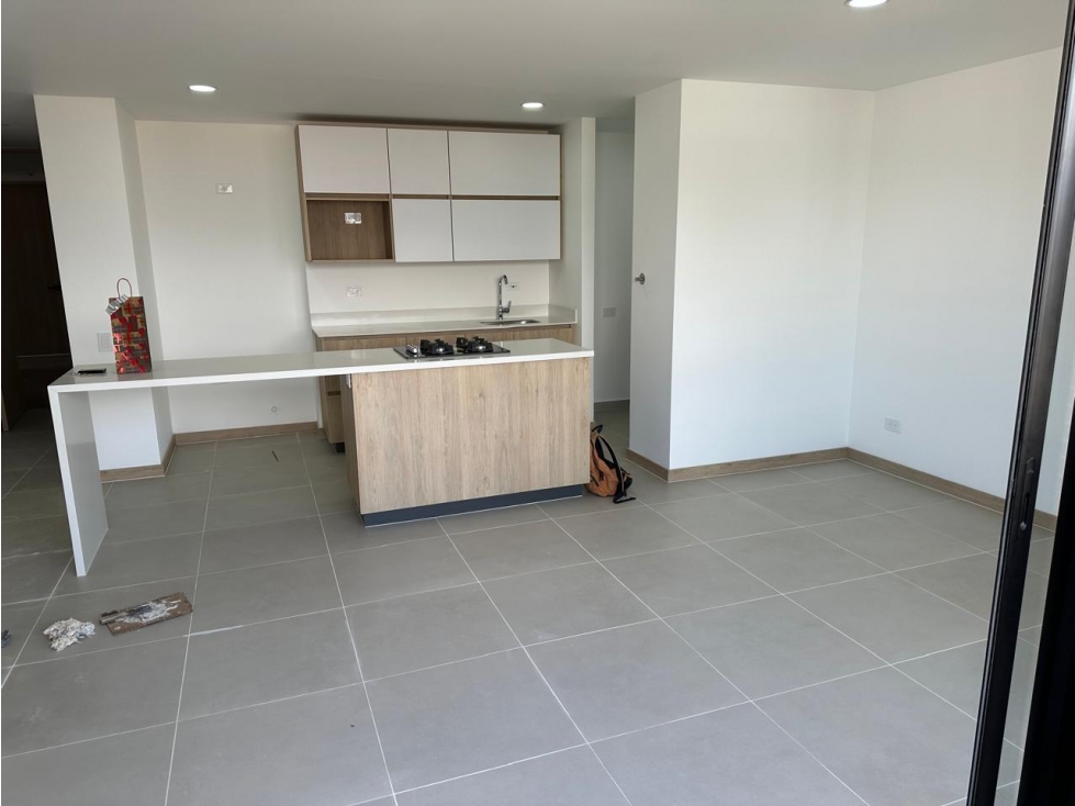 SE VENDE APARTAMENTO EN ENVIGADO CERCA A LA AVENIDA EL POBLADO — foto 4