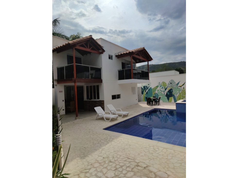 SE VENDE CABAÑA EN CONDOMINIO CERCA AL PARQUE DE SANTA FÉ DE ANTIOQUIA - 1