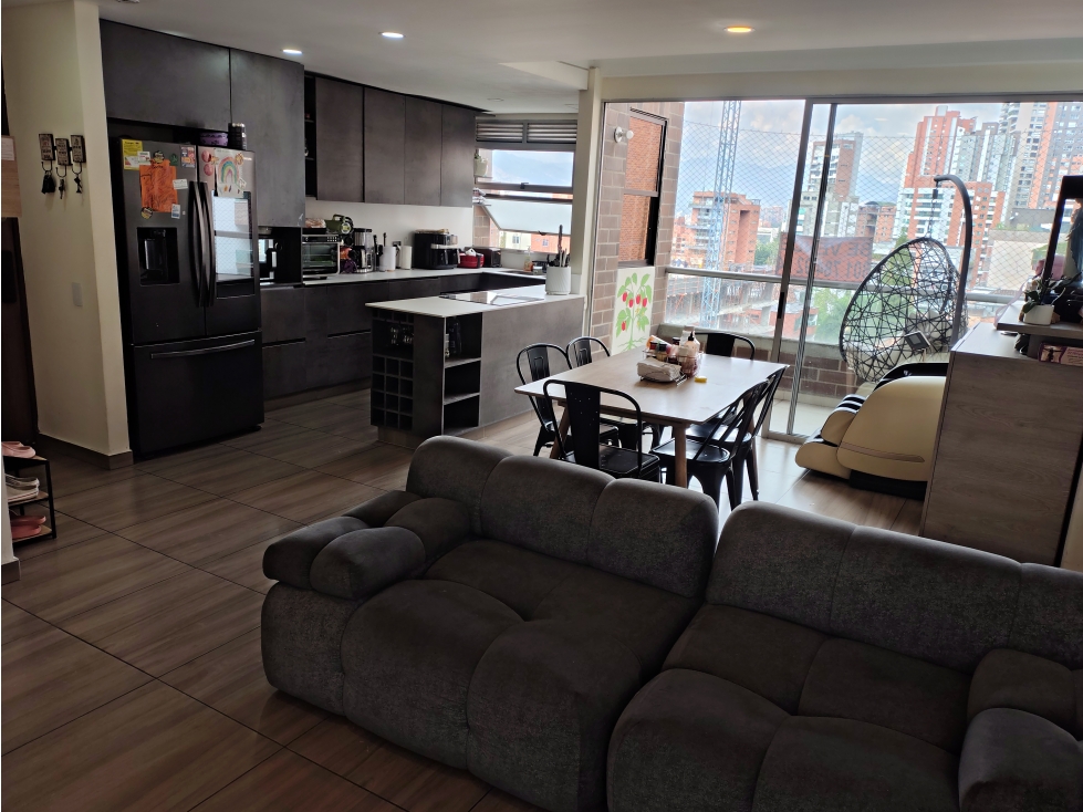 SE VENDE APARTAMENTO EN POBLADO