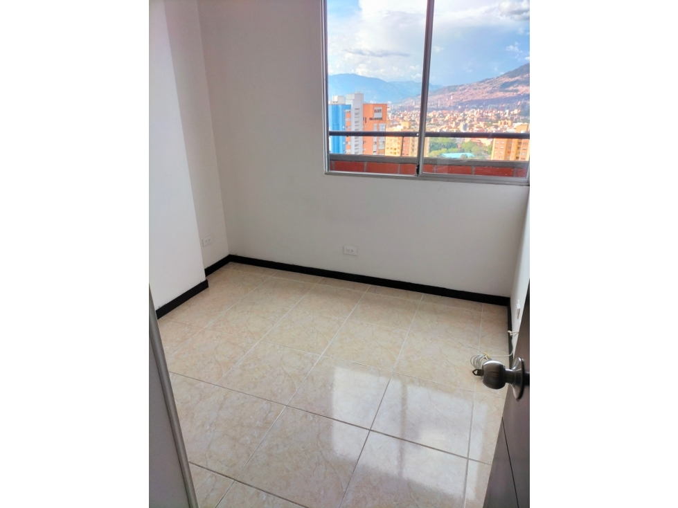 Apartamento para la venta en la Loma de los Bernal — foto 4