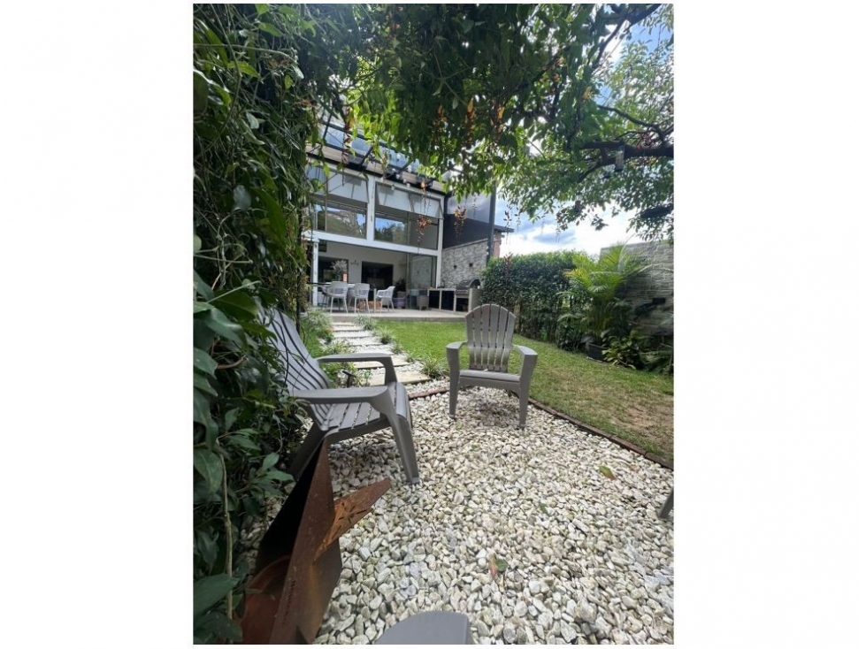Casa para la venta en Envigado las Antillas