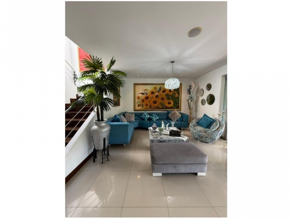 Casa para la venta en Envigado Loma Benedictinos