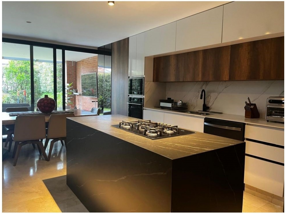 Casa para la venta en Envigado Callejas