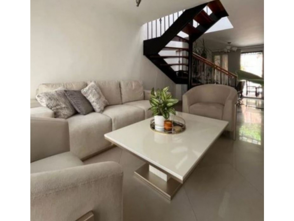 Casa para la venta en Envigado Camino verde