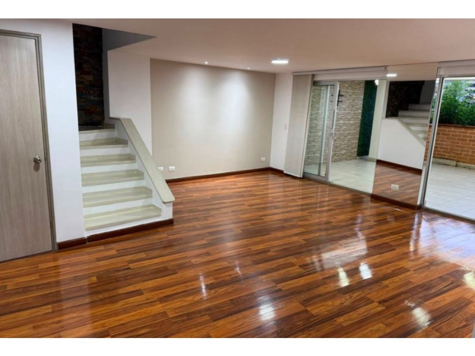 Casa para la venta en Envigado Transversal Intermedia