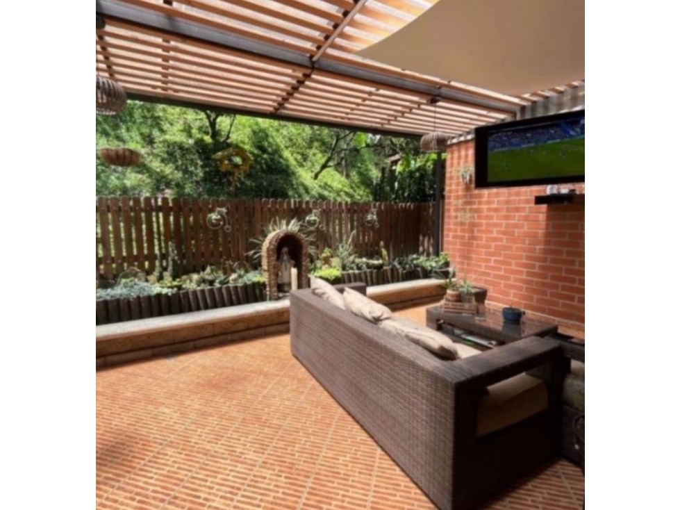 Casa para la venta en Envigado la Abadia