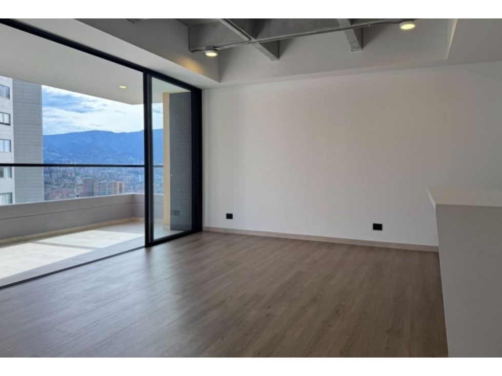 Apartamento para la venta en Envigado Loma de los Mesa