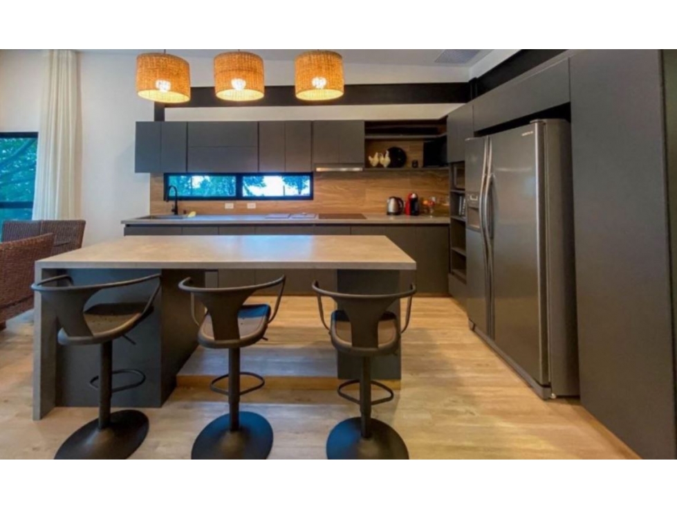 Casa para la venta en el Poblado las Palmas