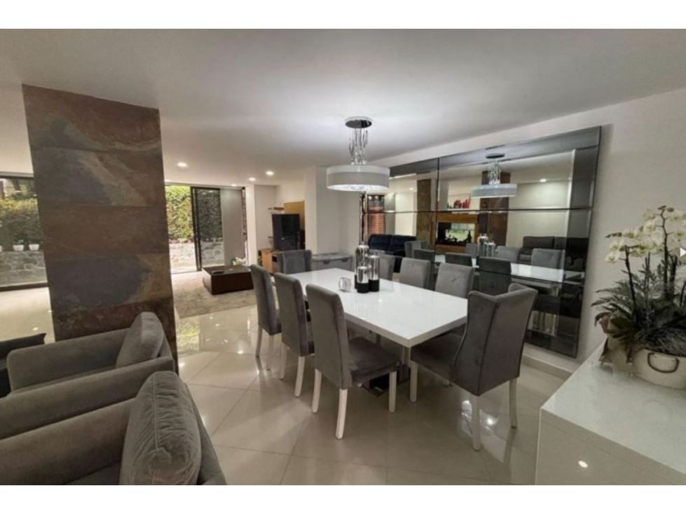 Casa para la venta en el Poblado Linares