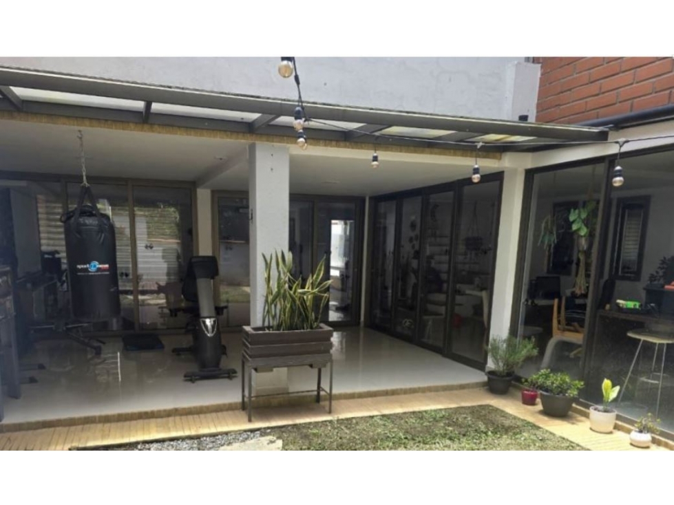 Casa para la venta en la Loma de los Bernal