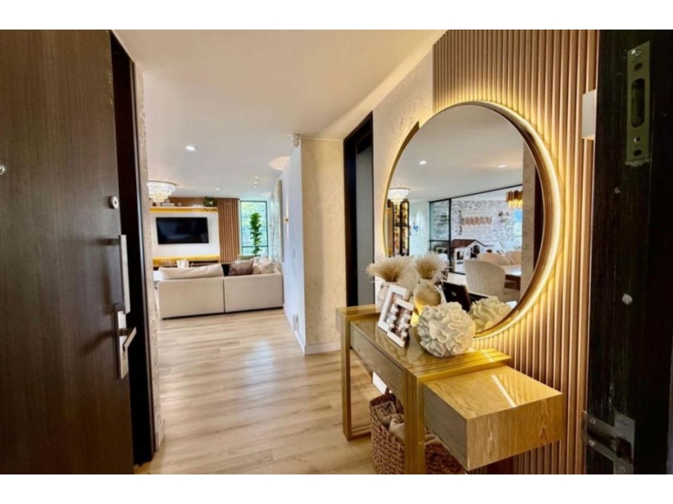 Apartamento de lujo para la venta en Sabaneta las Lomitas