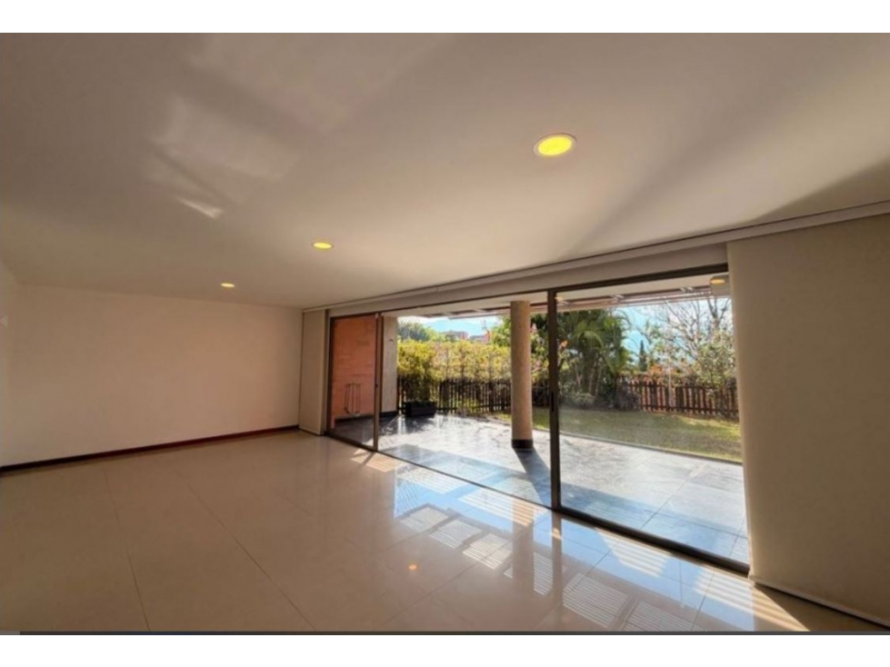 Casa para la venta en Envigado Loma del Chocho — foto 2