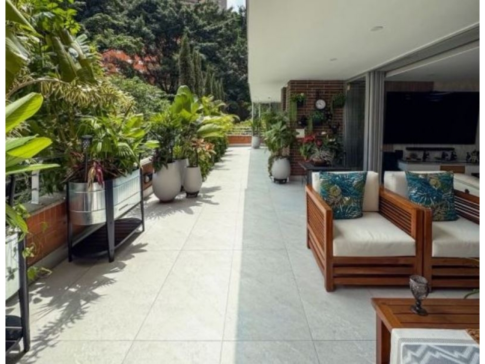 Apartamento para la venta en el Poblado Castropol
