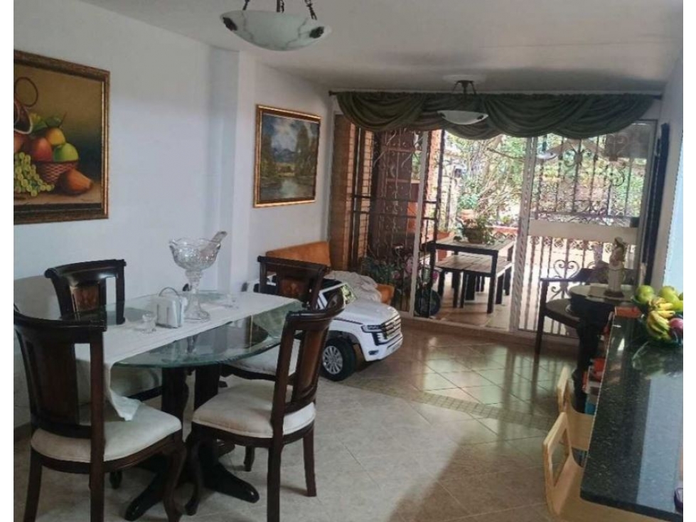 Casa unifamiliar de 3 niveles para la venta en Belen la Mota