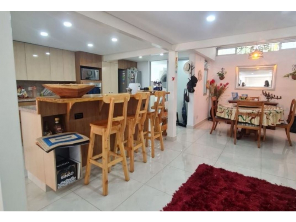 Hermosa casa unifamiliar de 3 niveles para la venta en Belén la Mota