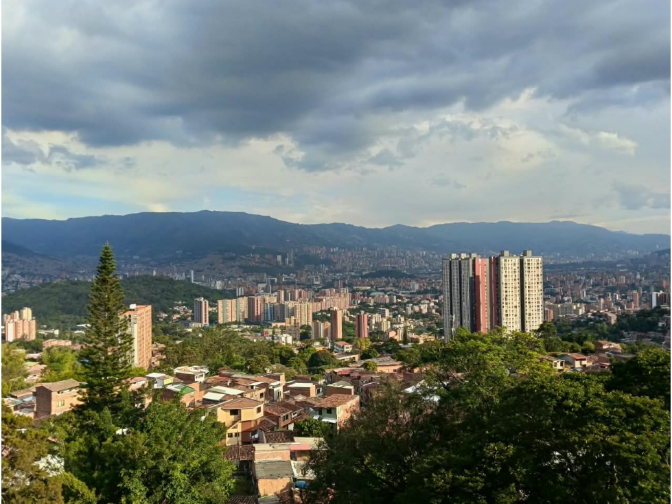 Apartamento para la venta en Robledo Caracucho