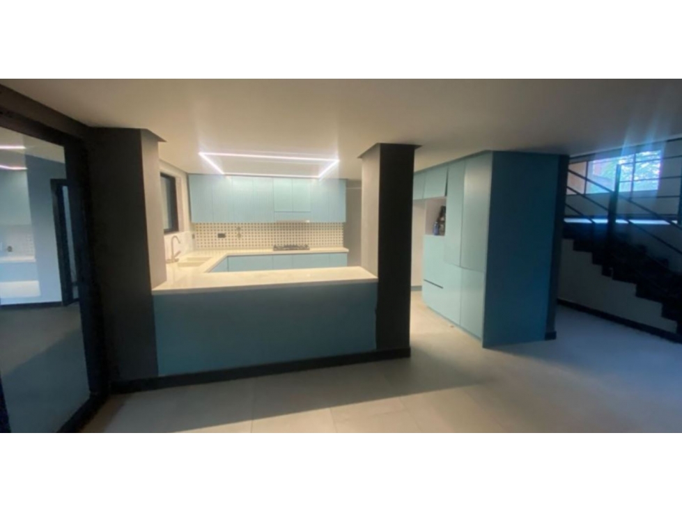 Espectacular casa para la venta en el Poblado Loma de los Gonzales — foto 2