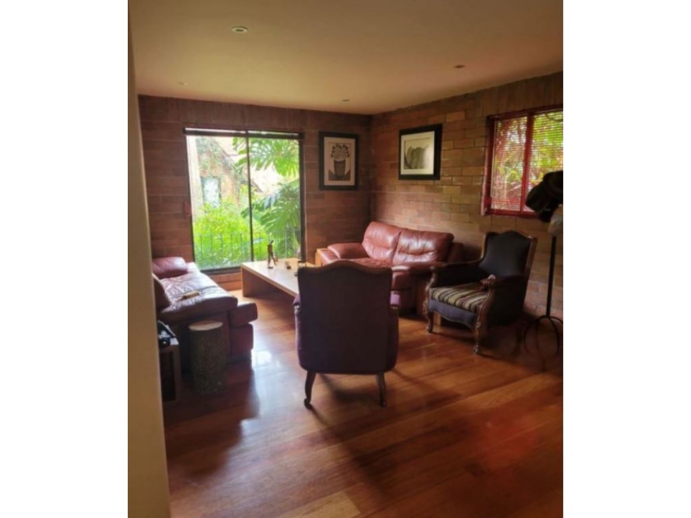 Casa para la venta en Envigado Loma de las Brujas