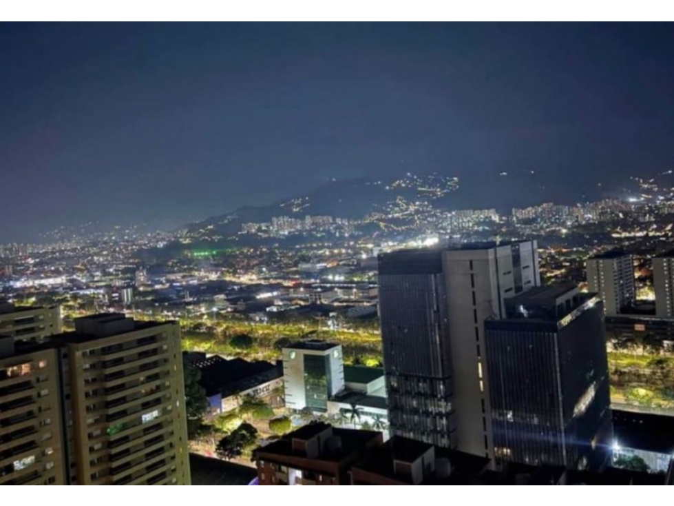 Apartamento para la venta en el Poblado Ciudad del Rio