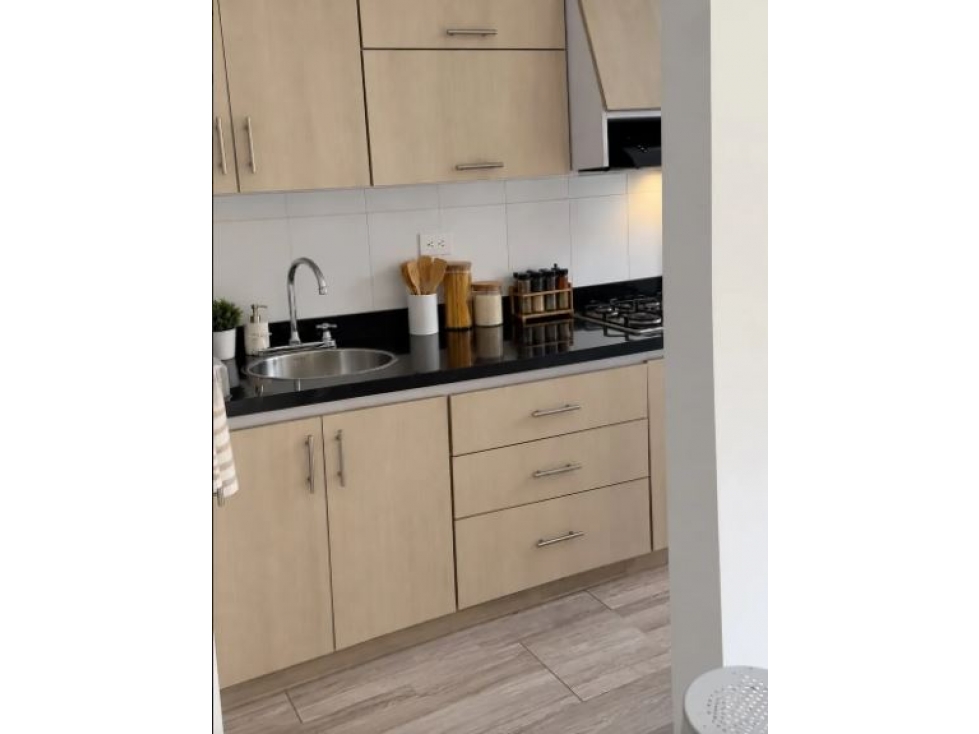 Apartamento para la venta en la Loma de los Bernal