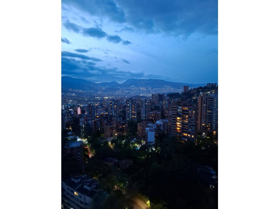 Apartamento para la venta en Laureles