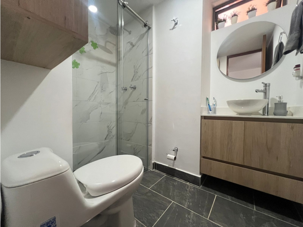 SE VENDE APARTAMENTO EN ENVIGADO PARTE BAJA — foto 2