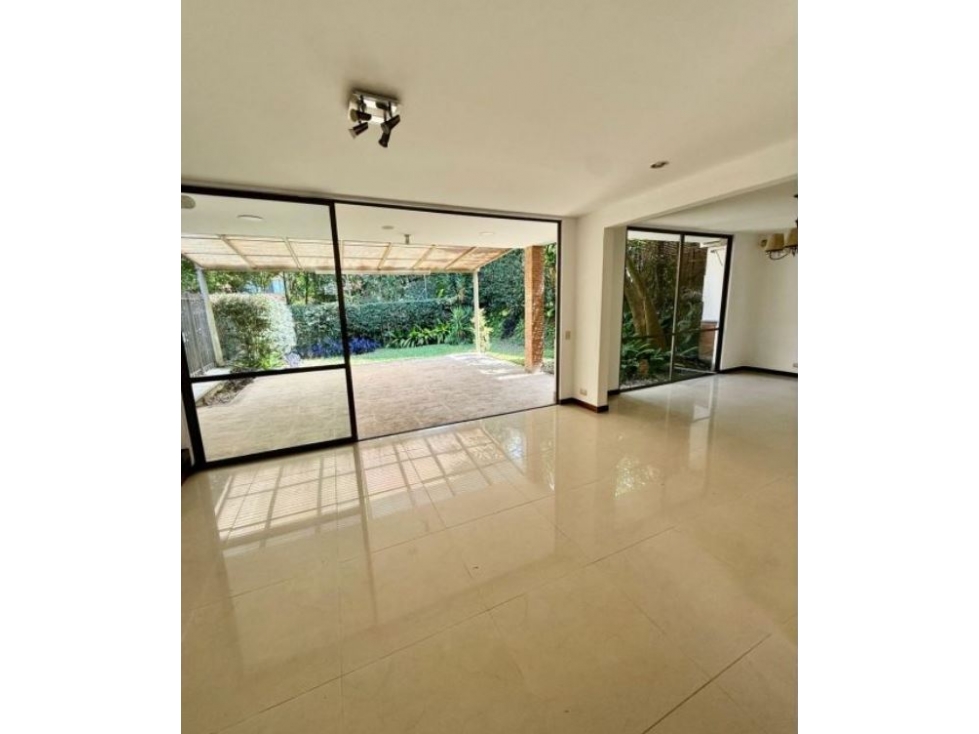 Casa para la venta en Envigado Loma del Chocho — foto 2