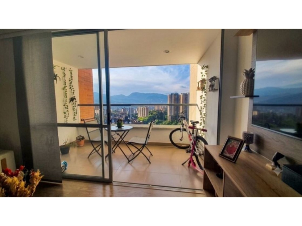 Apartamento para la venta en Envigado Loma del Chocho — foto 2