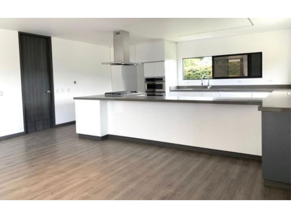 Casa para la venta en Envigado Alto de las Palmas — foto 2