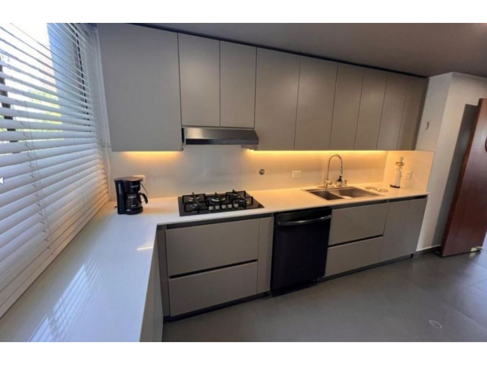 Apartamento para la venta en el Poblado los Balsos — foto 2