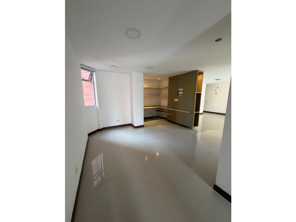 Apartamento para la venta en Envigado Loma del Esmeraldal — foto 2