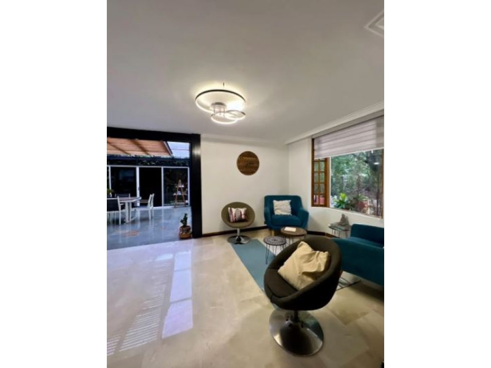 Casa para la venta en el Poblado cerca al Tesoro — foto 2