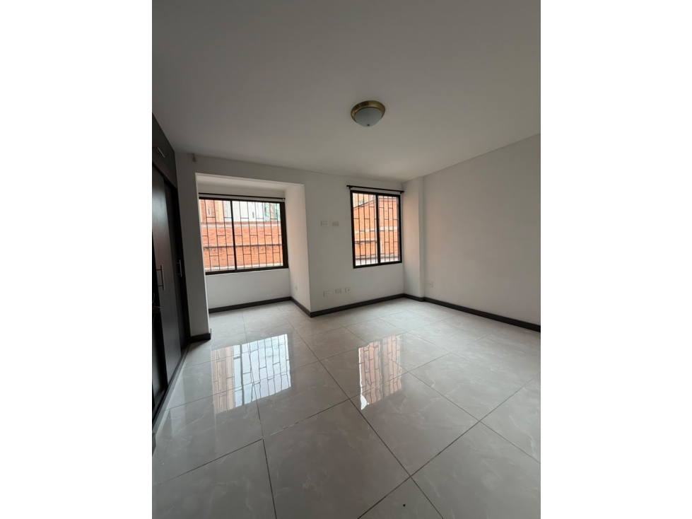 Apartamento dúplex para la venta en Laureles — foto 3