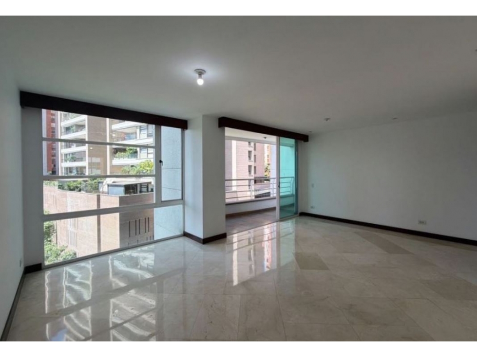 Apartamento para la venta en la Avenida el Poblado — foto 4