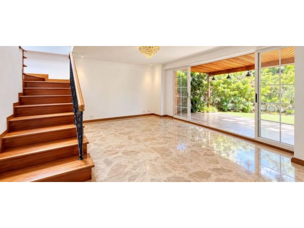 Hermosa Casa para la venta en Envigado Loma del Escobero - 3