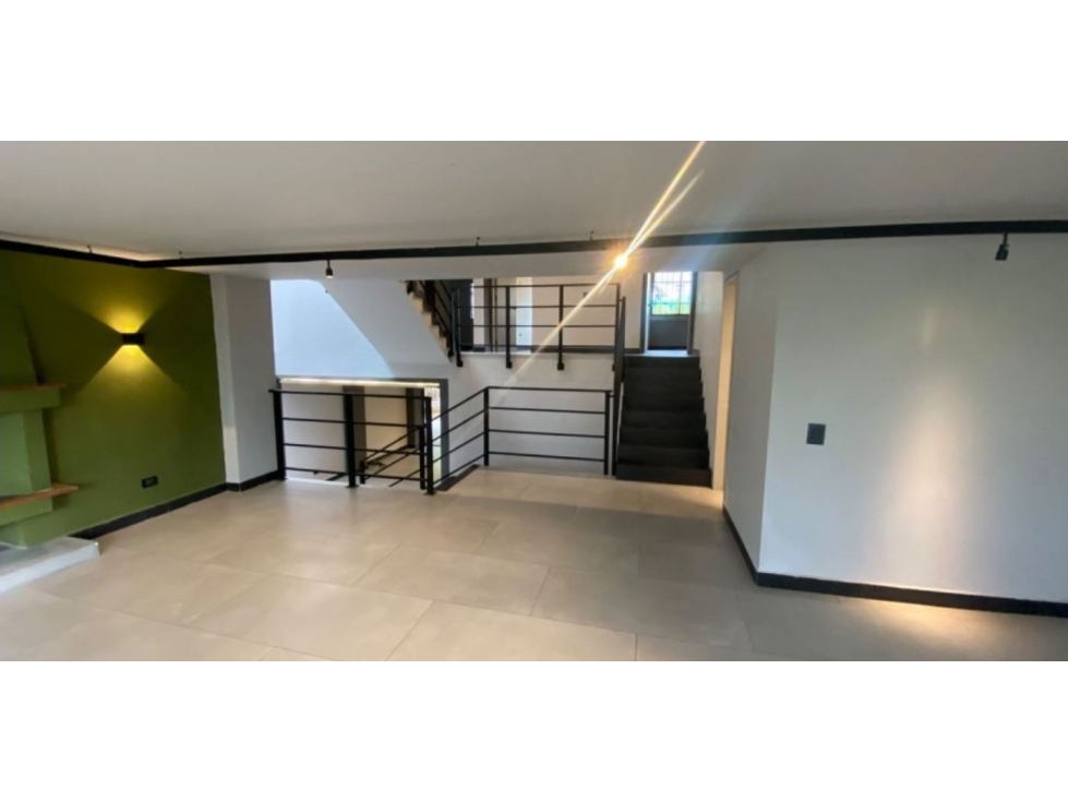 Espectacular casa para la venta en el Poblado Loma de los Gonzales — foto 4