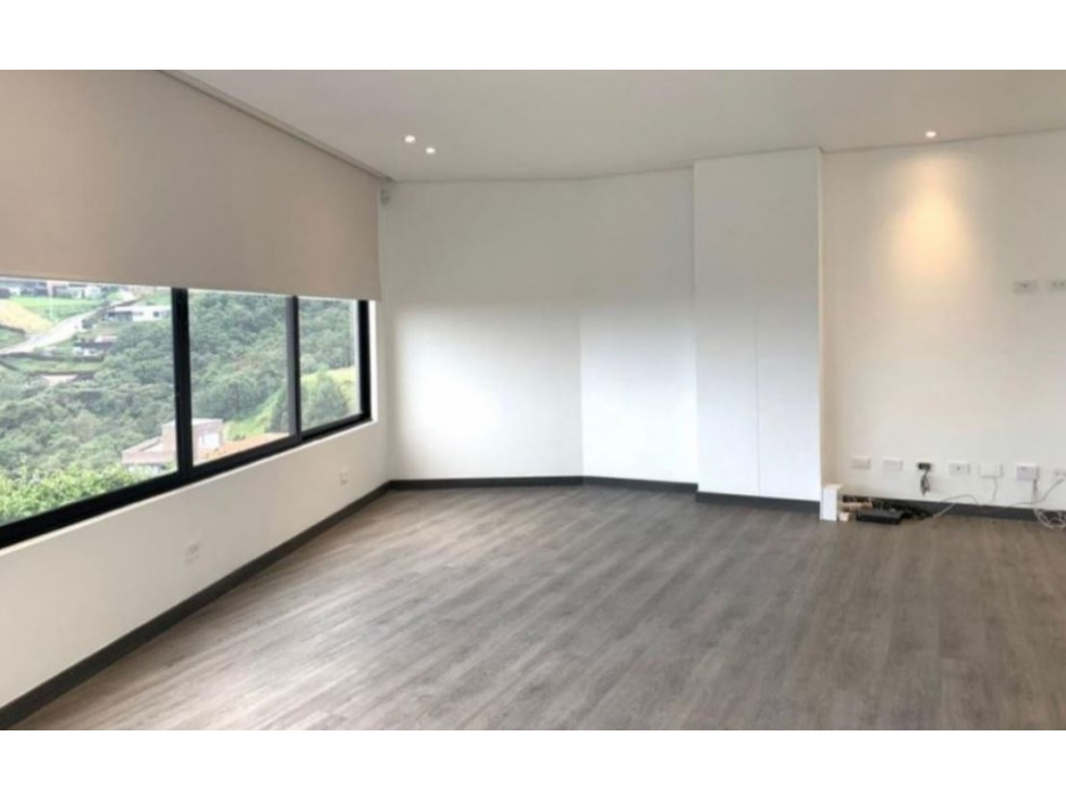 Casa para la venta en Envigado Alto de las Palmas — foto 4