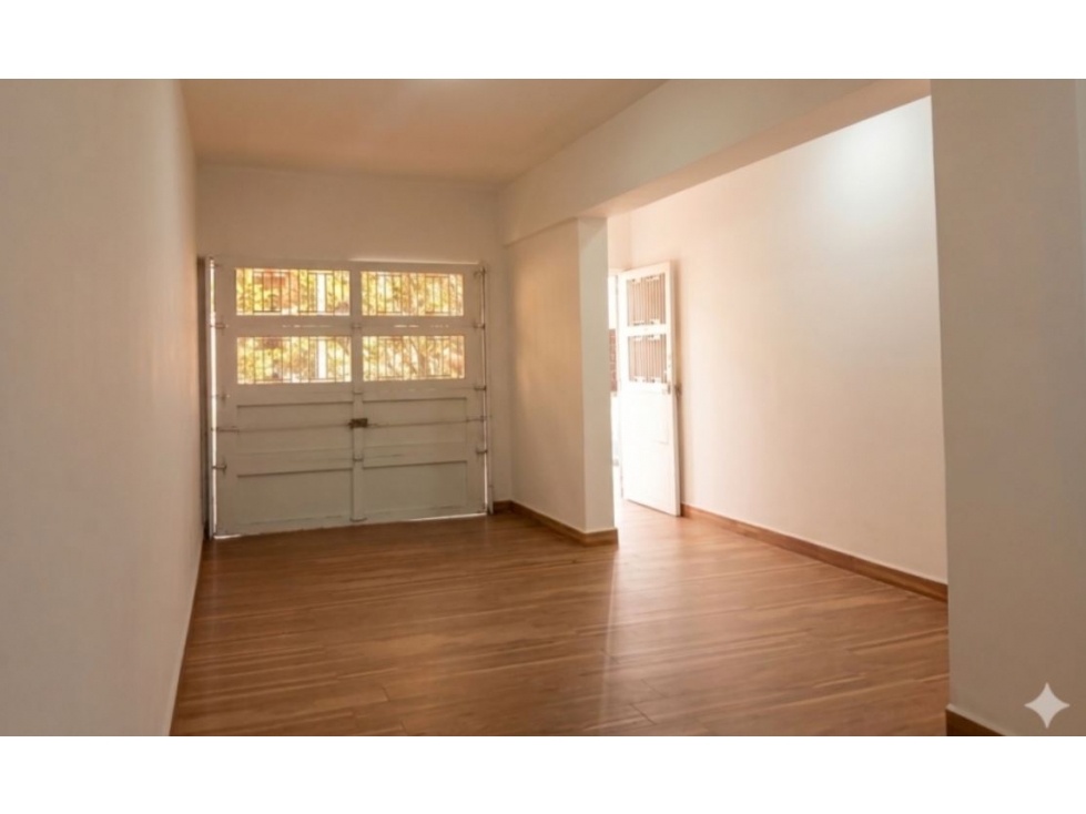 Casa para la venta en Laureles Santa teresita — foto 4