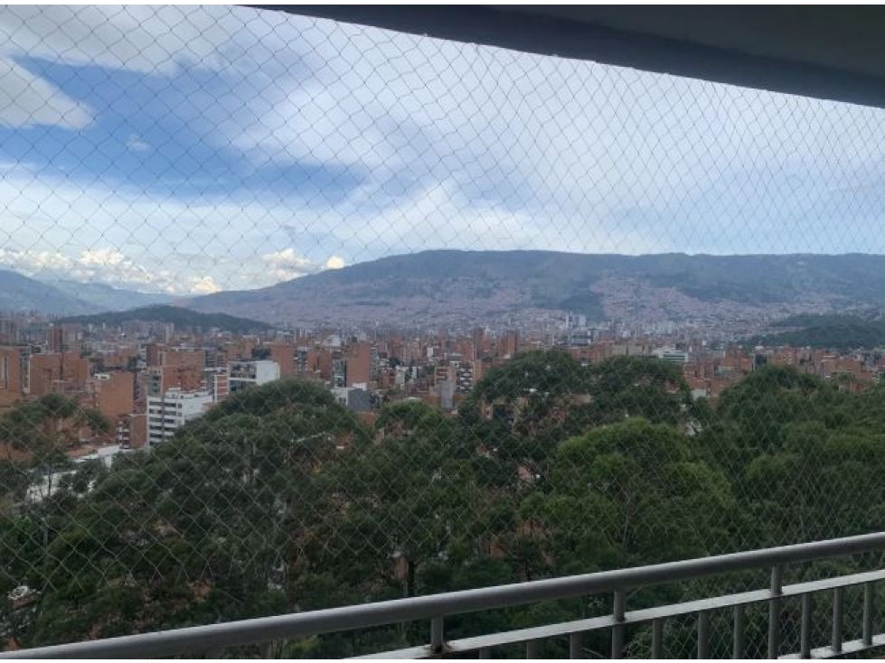 Apartamento para la venta en Laureles
