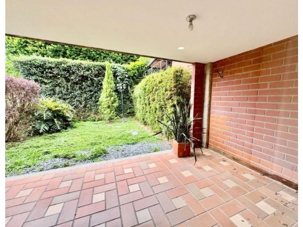 Casa para la venta en Envigado la Loma de las Brujas — foto 4