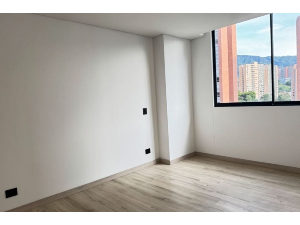 Apartamento para la venta en Envigado Loma de los Mesa — foto 6