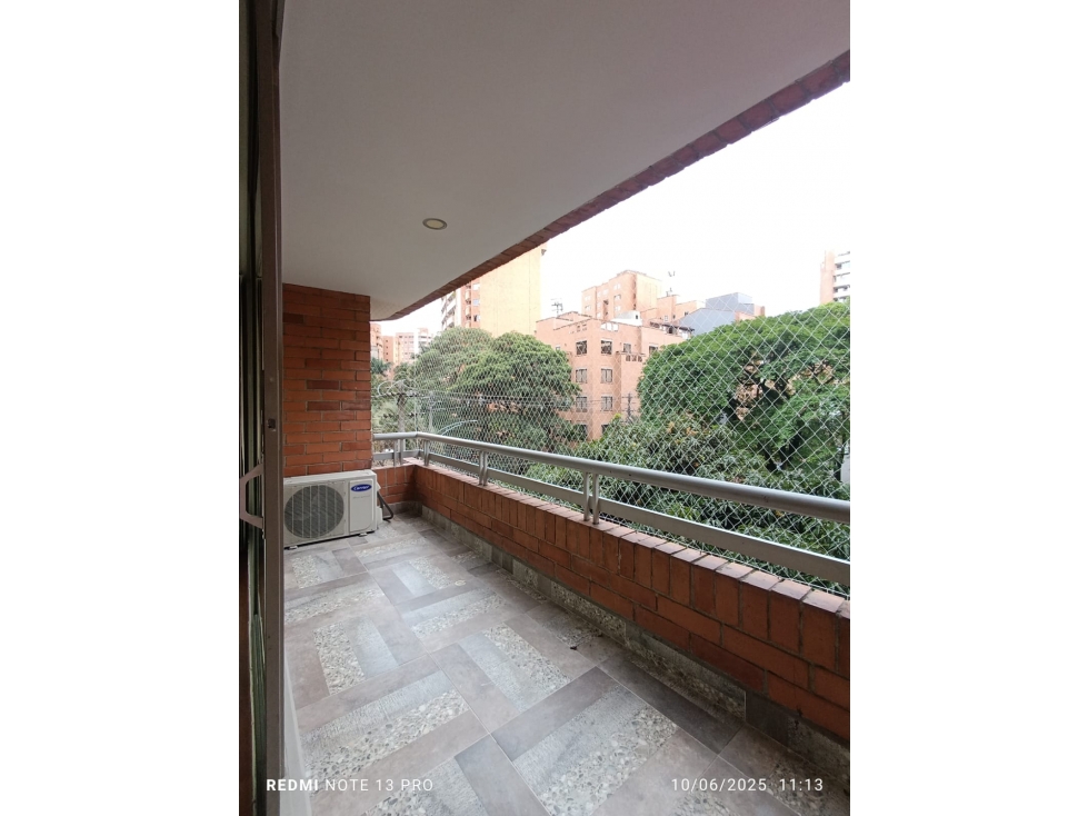 Apartamento para la venta en Laureles