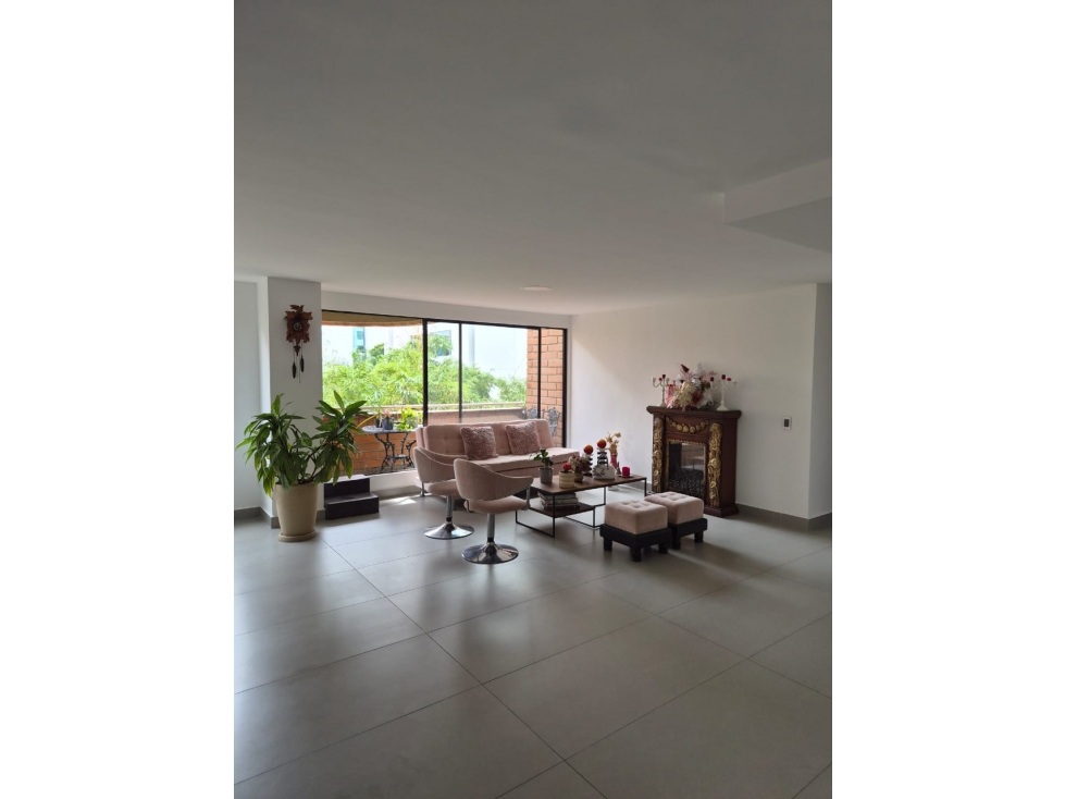 Apartamento para la venta en el Poblado milla de oro